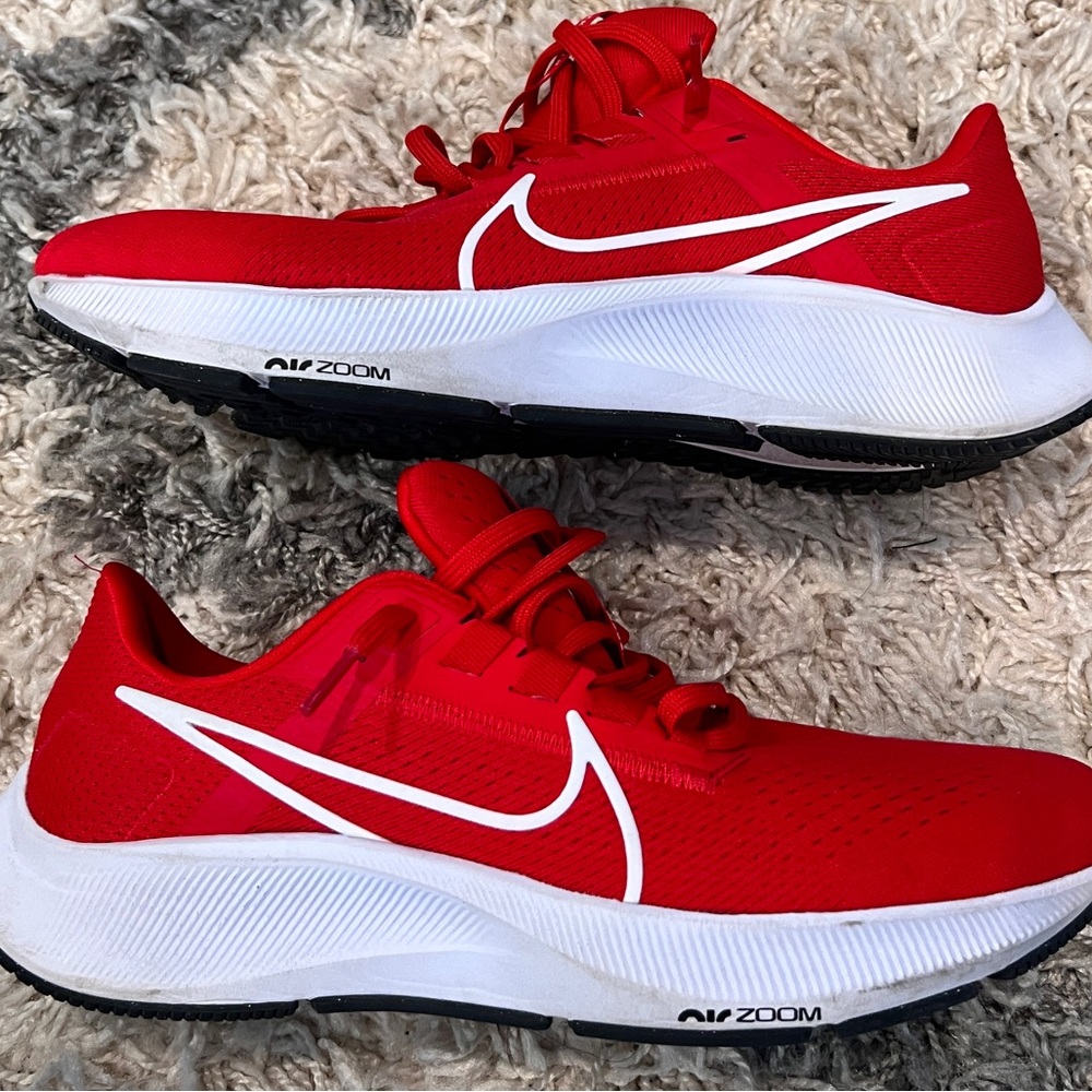 Like new Nike Women's Air Zoom Pegasus 38 Running Shoes